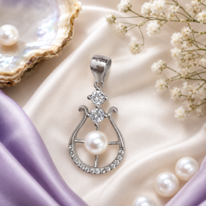 Horseshoe pendent