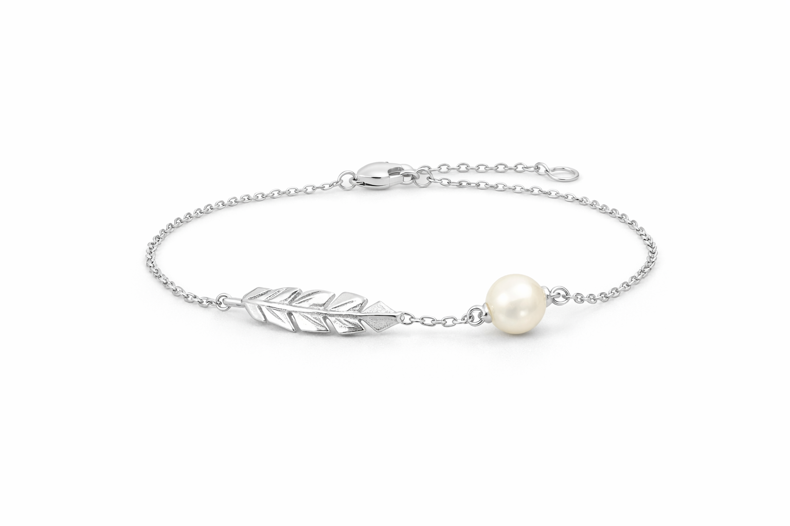 The Lottie leaf bracelet