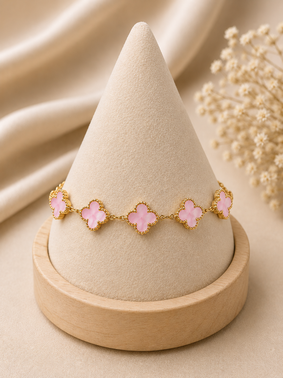 Pink motif bracelet