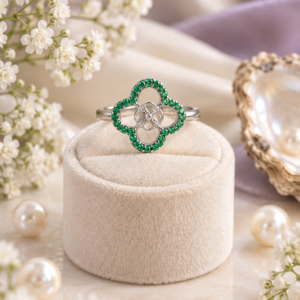 The green clover ring